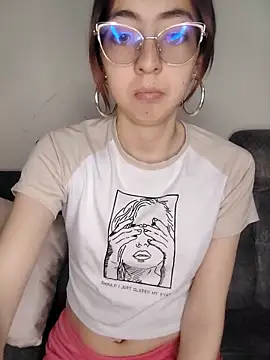 AnnieSparkle online show from 09-17-25, 03:19