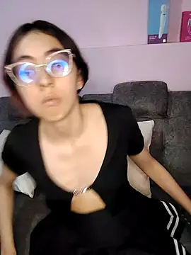 AnnieSparkle online show from 10-16-25, 12:44