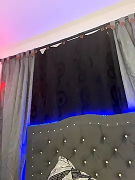 Snapshot of katy_cutie_ chatting on 10-24-25, 04:42 katy cutie  online show from 10-24-25, 04:42