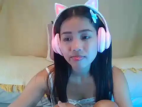 AnnewithanE online show from 09-21-25, 04:03