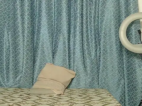 Snapshot of Its-ishikaa chatting on 09-29-25, 03:44 Its-ishikaa online show from 09-29-25, 03:44