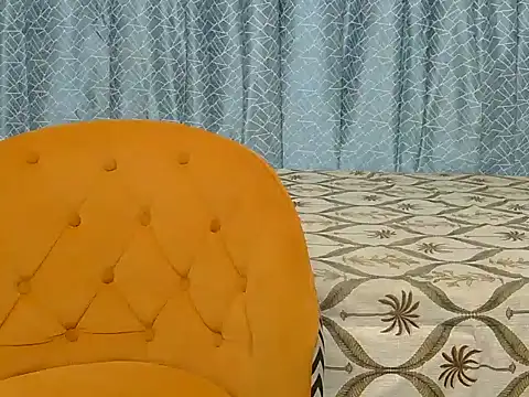 Snapshot of Its-ishikaa chatting on 10-12-25, 05:06 Its-ishikaa online show from 10-12-25, 05:06