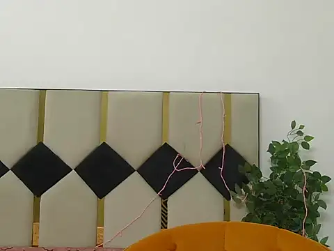 Snapshot of Its-ishikaa chatting on 10-25-25, 04:20 Its-ishikaa online show from 10-25-25, 04:20