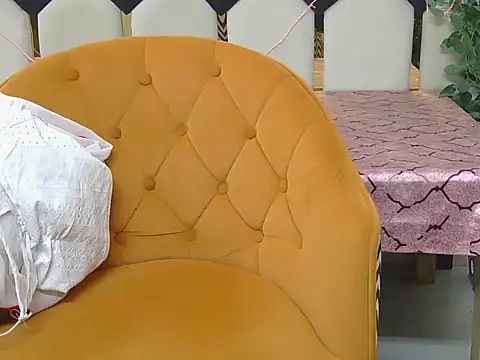 Snapshot of Its-ishikaa chatting on 10-26-25, 04:07 Its-ishikaa online show from 10-26-25, 04:07