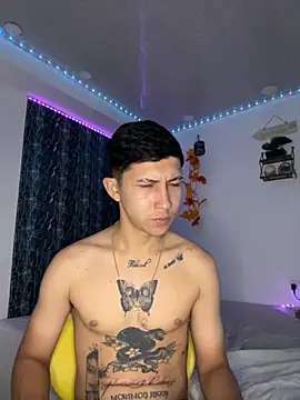 Snapshot of Alejandro_BigCock22 chatting on 09-12-25, 03:06 Alejandro BigCock22 online show from 09-12-25, 03:06