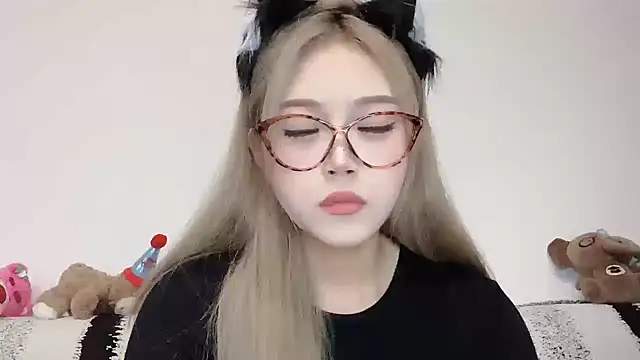 Snapshot of XingKongCOCO-107 chatting on 10-10-25, 10:14 XingKongCOCO-107 online show from 10-10-25, 10:14