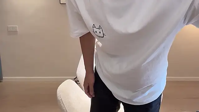 Snapshot of STxuguanhan chatting on 09-25-25, 10:19 STxuguanhan online show from 09-25-25, 10:19