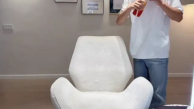 Snapshot of STxuguanhan chatting on 09-29-25, 07:57 STxuguanhan online show from 09-29-25, 07:57