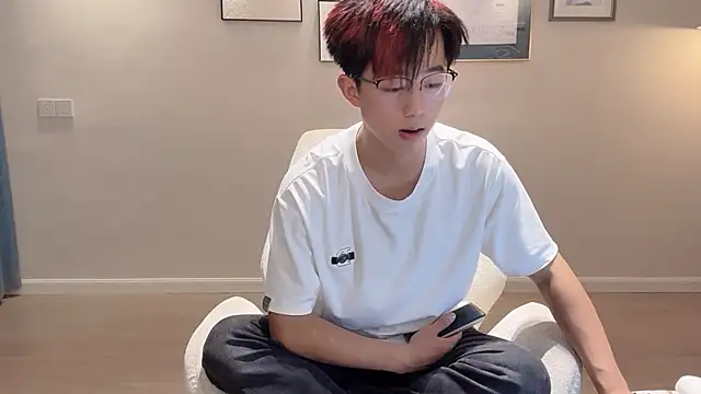 Snapshot of STxuguanhan chatting on 10-01-25, 09:04 STxuguanhan online show from 10-01-25, 09:04