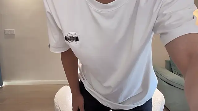 Snapshot of STxuguanhan chatting on 10-05-25, 08:23 STxuguanhan online show from 10-05-25, 08:23