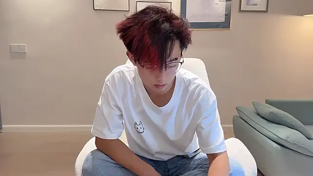 Snapshot of STxuguanhan chatting on 10-06-25, 01:30 STxuguanhan online show from 10-06-25, 01:30