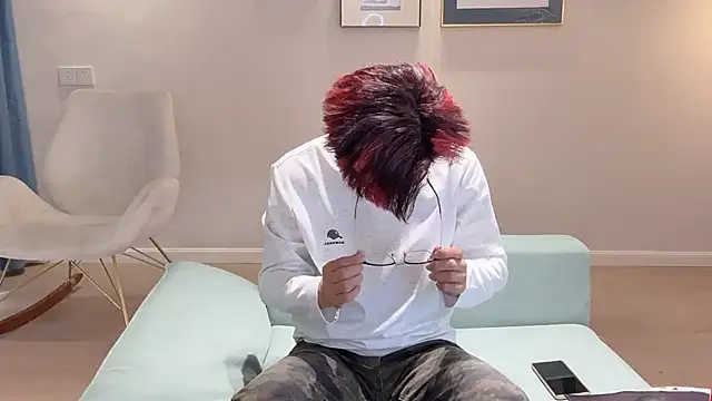 Snapshot of STxuguanhan chatting on 10-15-25, 07:30 STxuguanhan online show from 10-15-25, 07:30