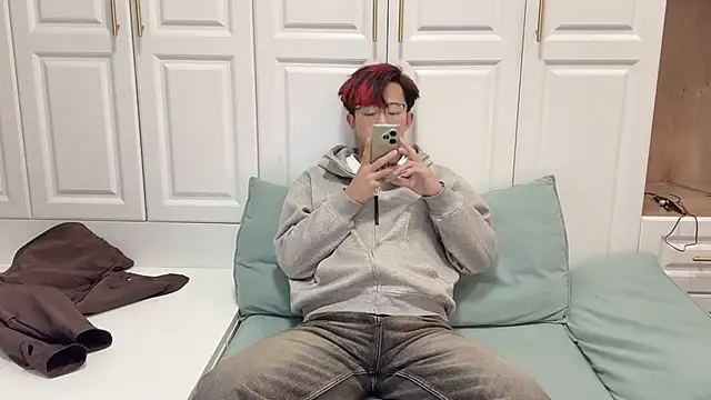 Snapshot of STxuguanhan chatting on 10-26-25, 09:59 STxuguanhan online show from 10-26-25, 09:59