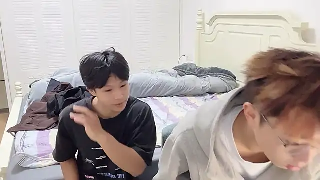 Snapshot of STxuguanhan chatting on 11-28-25, 08:39 STxuguanhan online show from 11-28-25, 08:39