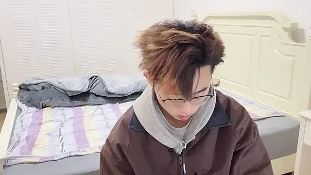 Snapshot of STxuguanhan chatting on 11-29-25, 10:40 STxuguanhan online show from 11-29-25, 10:40