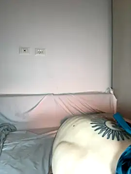 Snapshot of flowermadness chatting on 11-29-25, 01:36 flowermadness online show from 11-29-25, 01:36