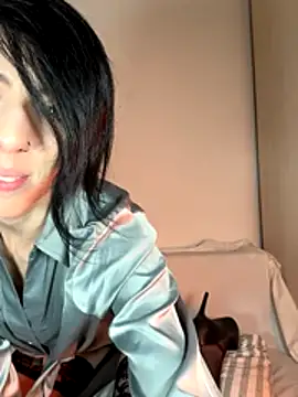 Snapshot of flowermadness chatting on 12-04-25, 12:36 flowermadness online show from 12-04-25, 12:36