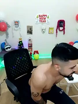 Ozi1910 online show from 12-18-25, 02:01