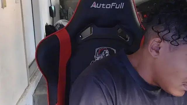 Snapshot of Gmajor chatting on 11-26-25, 03:35 Gmajor online show from 11-26-25, 03:35