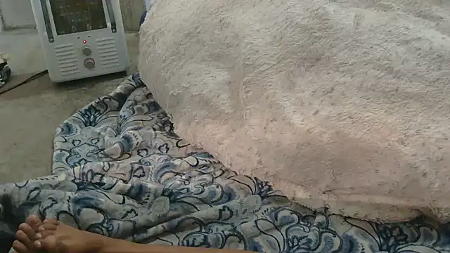 Snapshot of Gmajor chatting on 11-29-25, 06:00 Gmajor online show from 11-29-25, 06:00