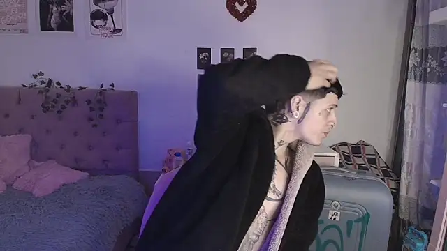 Snapshot of 2cyboy_ chatting on 09-16-25, 08:21 2cyboy online show from 09-16-25, 08:21