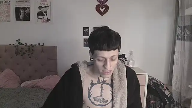 Snapshot of 2cyboy_ chatting on 09-25-25, 02:32 2cyboy online show from 09-25-25, 02:32