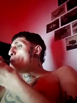 Snapshot of 2cyboy_ chatting on 11-05-25, 04:45 2cyboy online show from 11-05-25, 04:45