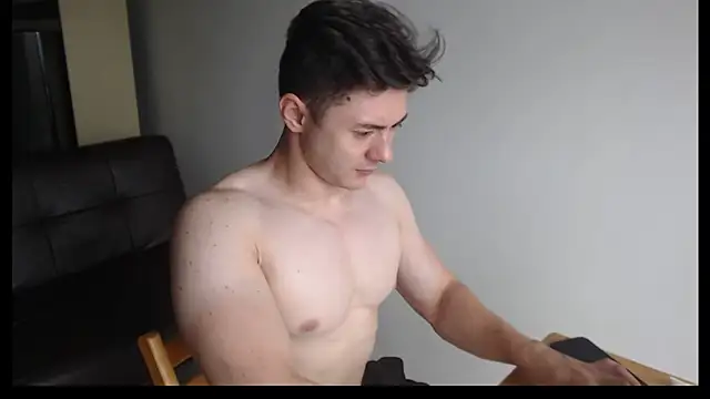 Snapshot of muscledoctor24 chatting on 09-27-25, 05:56 muscledoctor24 online show from 09-27-25, 05:56