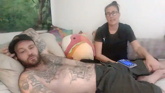 RaynLiz online show from 09-21-25, 11:45