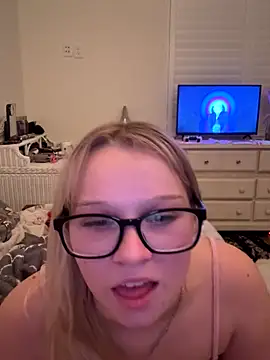 xoxokayy18 online show from 10-07-25, 06:10