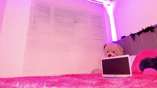 Snapshot of Dullcemariia_1s chatting on 09-11-25, 04:23 Dullcemariia 1s online show from 09-11-25, 04:23