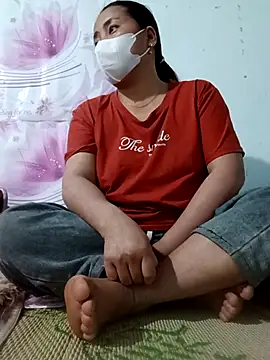 Snapshot of Linda885 chatting on 12-16-25, 08:41 Linda885 online show from 12-16-25, 08:41