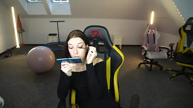  Lili 054 online show from 10-10-25, 10:25