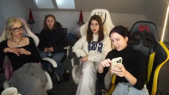  Lili 054 online show from 10-14-25, 10:38