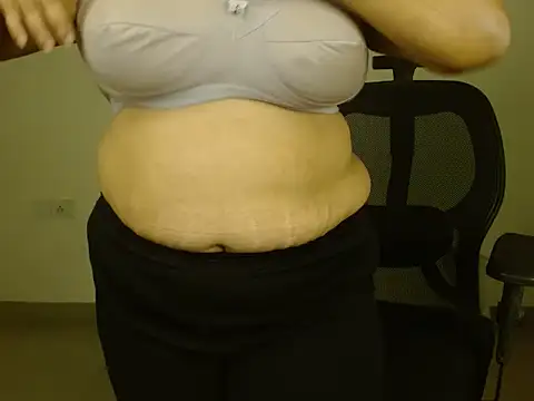 Snapshot of Your_candy_47 chatting on 10-11-25, 05:00 Your candy 47 online show from 10-11-25, 05:00