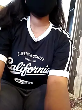 Pool Girls online show from 03-08-26, 07:01