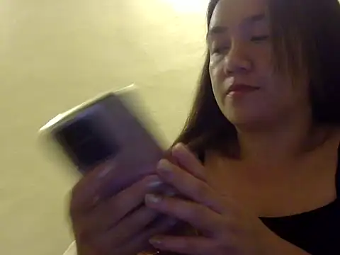 Lovelyclaya online show from 09-28-25, 02:55