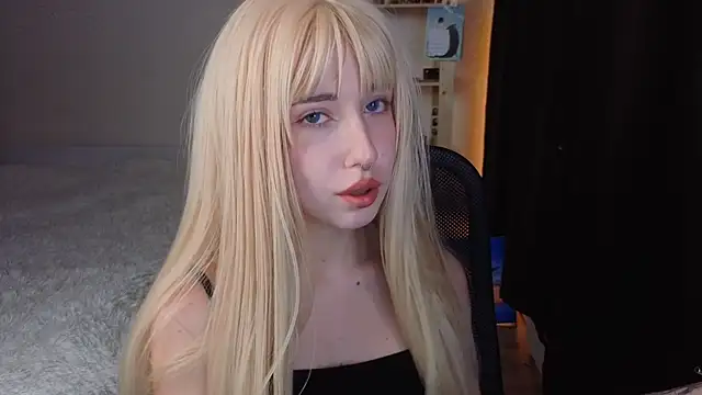 YukiMisa online show from 10-04-25, 05:00