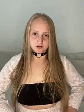 young hailey online show from 10-01-25, 07:36