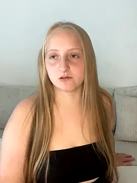 young hailey online show from 10-02-25, 08:10