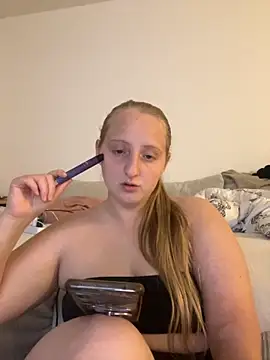 young hailey online show from 11-02-25, 06:43