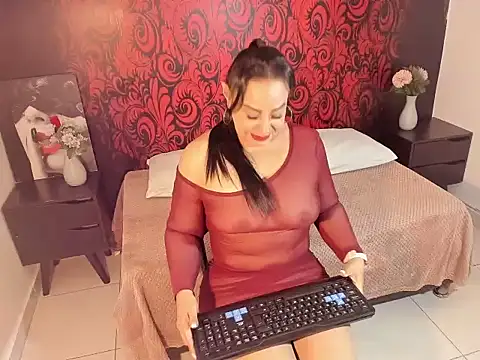 LucianaBlackwell online show from 10-02-25, 01:40