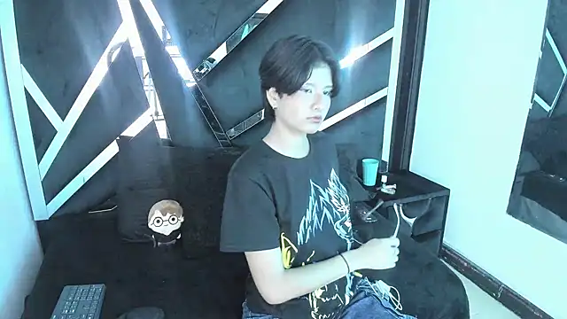 natsumiht online show from 10-06-25, 05:16