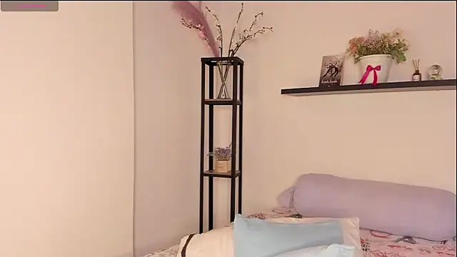 Snapshot of IsablellaDucal chatting on 10-02-25, 04:36 IsablellaDucal online show from 10-02-25, 04:36