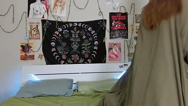 WonderConnie1 online show from 11-13-25, 12:48