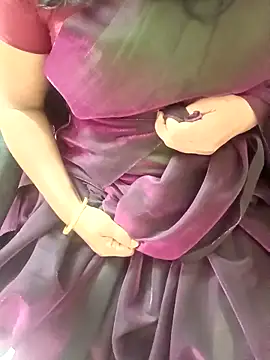 Snapshot of monaa-darling chatting on 10-06-25, 03:26 monaa-darling online show from 10-06-25, 03:26