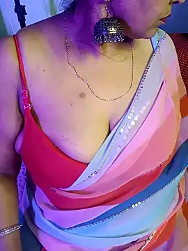 Snapshot of monaa-darling chatting on 10-12-25, 07:35 monaa-darling online show from 10-12-25, 07:35