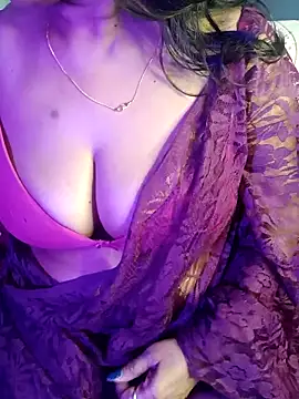 Snapshot of monaa-darling chatting on 11-15-25, 04:47 monaa-darling online show from 11-15-25, 04:47