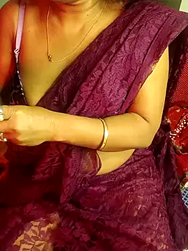 Snapshot of monaa-darling chatting on 11-22-25, 06:18 monaa-darling online show from 11-22-25, 06:18