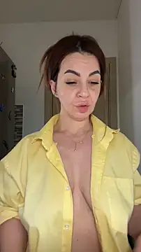 Roxanne Skye online show from 11-21-25, 03:49